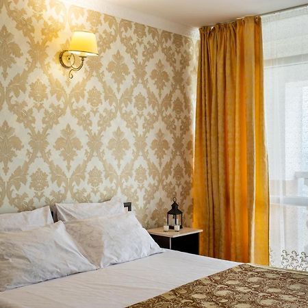 Олимп Hotel Zaliznyy Port Bagian luar foto