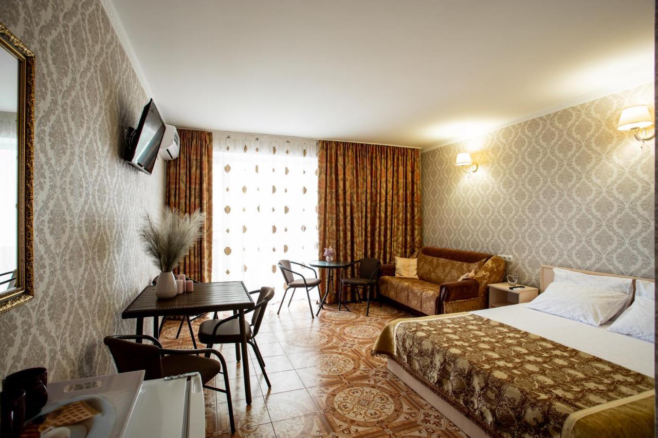 Олимп Hotel Zaliznyy Port Bagian luar foto